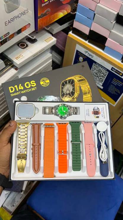 D14 GS Ultra Smart Watch With Rolex Watch and seven straps